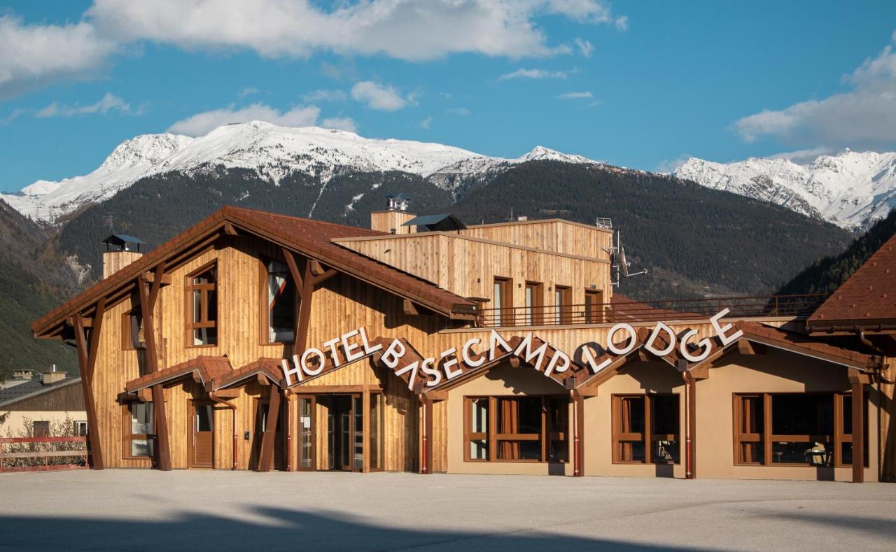 Hotel Base Camp Lodge - Bourg Saint Maurice Bagian luar foto