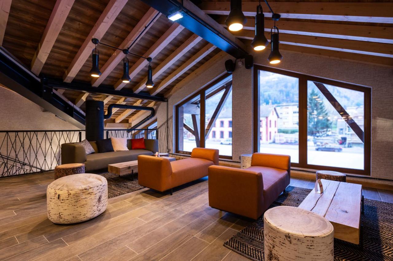 Hotel Base Camp Lodge - Bourg Saint Maurice Bagian luar foto