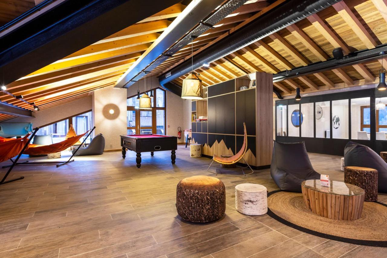 Hotel Base Camp Lodge - Bourg Saint Maurice Bagian luar foto
